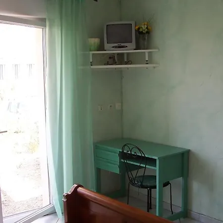 Le Fenouillet D'hotes Proche Des Grands Buffets Bed & Breakfast