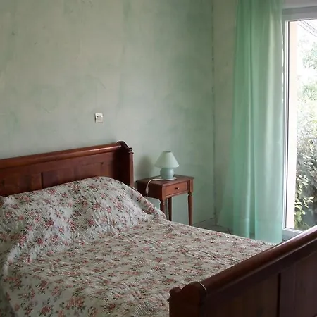 Panzió Le Fenouillet D'hotes Proche Des Grands Buffets